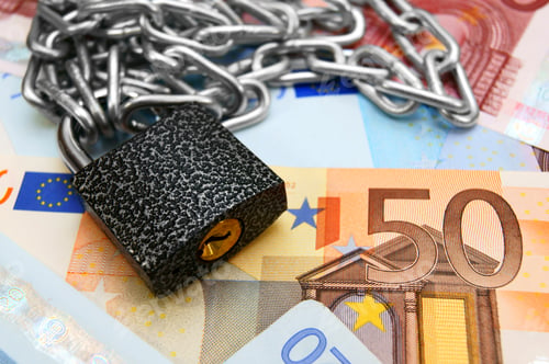 Preview: Chain, The Lock And Money.