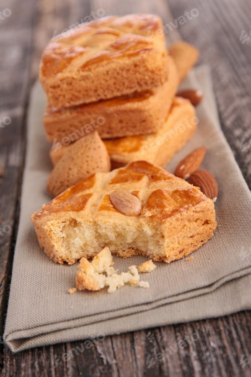 Preview: Almond Cake