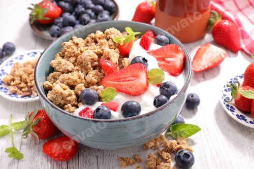 Preview: Muesli And Berry Fruit