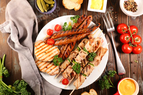 Preview: Grilled Different Sort Of Meat And Sauce