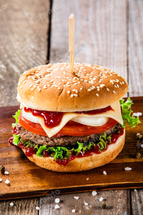 Preview: Tasty Burger On Cutting Boarrd