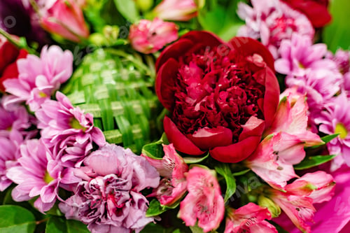 Preview: Nice Bouquet In The Hands