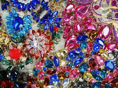 Preview: Jewelry Background Fashion Beads Necklace With Bright Crystals