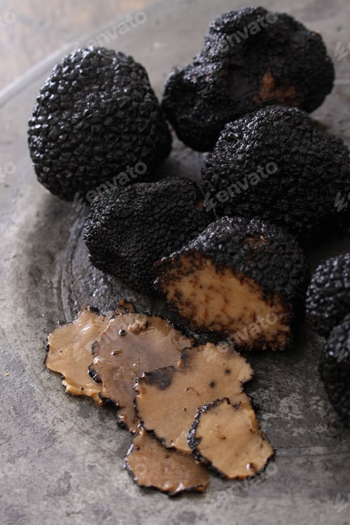 Preview: Preparing Fresh Black Truffle