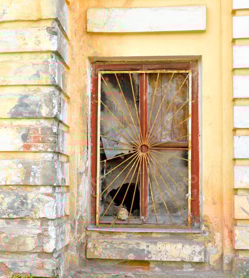Preview: Window Of Ruined Building In The Central Part Of Vologda, Russia.
