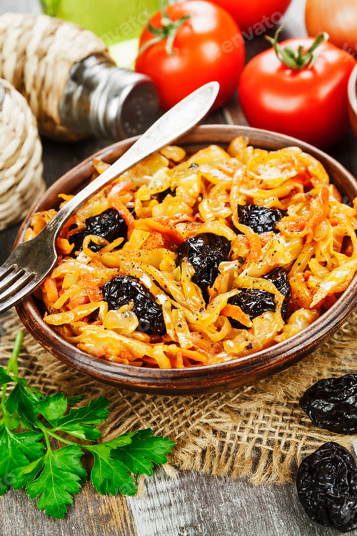 Preview: Cabbage Stewed With Prunes And Tomato Pasta