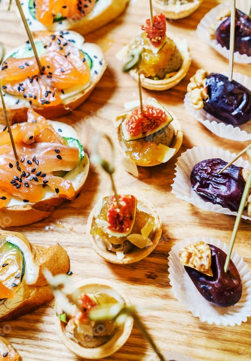 Preview: Catering Table