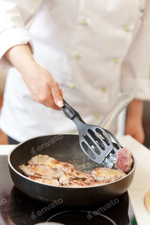 Preview: Chef At Work