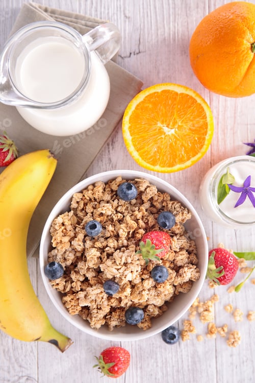 Vista previa: Composition With Cereal,Milk And Fruits