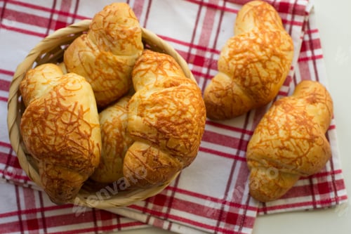 Preview: Croissants With Cheese