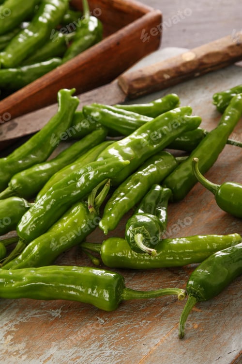 Preview: Fresh Green Chillies