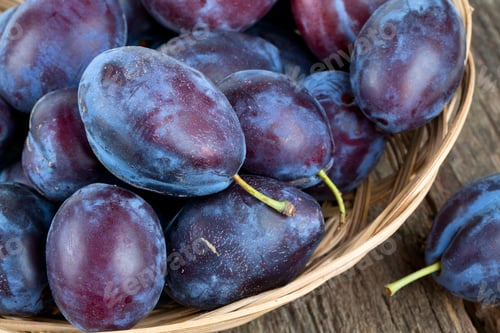 Preview: Fresh Plums