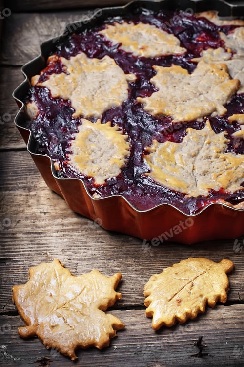 Preview: Autumn Pie With Plum Decorated Cakes In The Form Of Leaflets