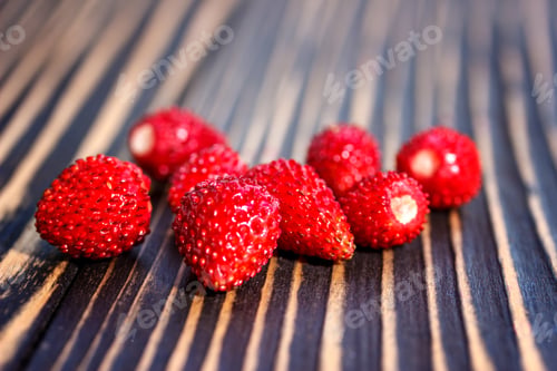Preview: Fresh Raspberry On A Wooden Table Outdoors