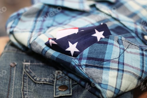 Preview: Folded Blue Plaid Shirt with Pocket Flag