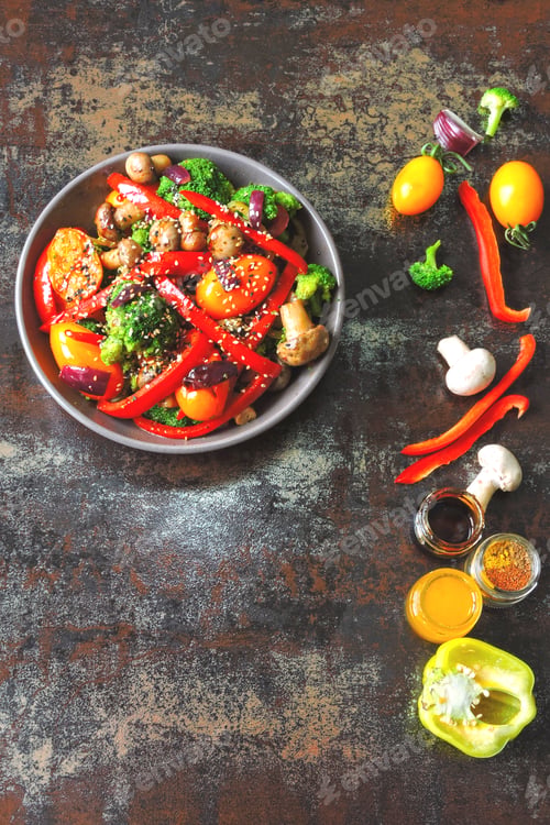 Preview: Vegan Bowl With Broccoli, Mushrooms