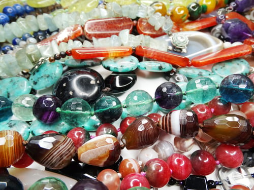 Preview: Jewelry Background Fashion Beads Necklace With Bright Crystals