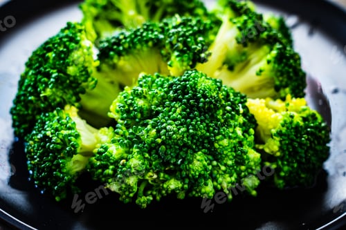 Preview: Boiled Broccoli On Wooden Table