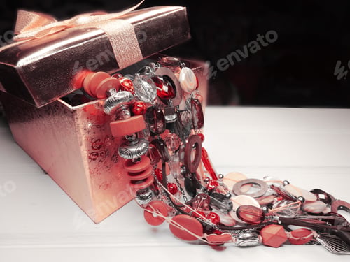 Preview: Jewelry Background Fashion Beads Necklace With Bright Crystals