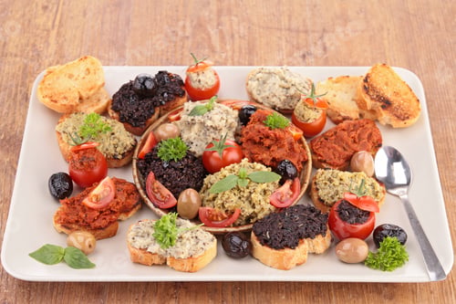 Preview: Canape With Olive Tapenade
