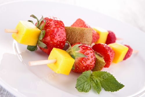 Preview: Colorful Fruit Skewers with Strawberries and Mango