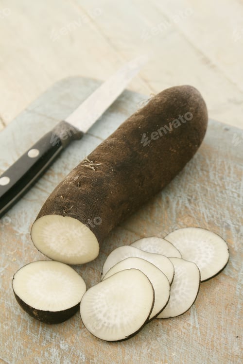 Preview: Preparing Fresh Black Radish