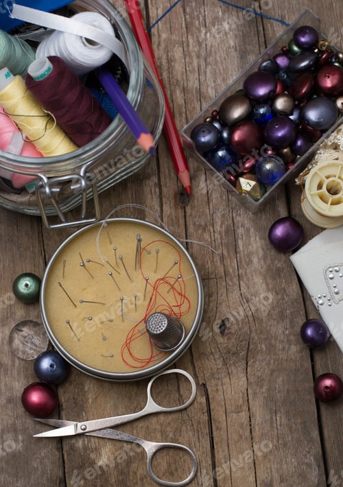 Preview: Instruments Of Repairman Clothing And Thread