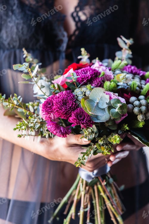 Preview: Nice Women With Flowers