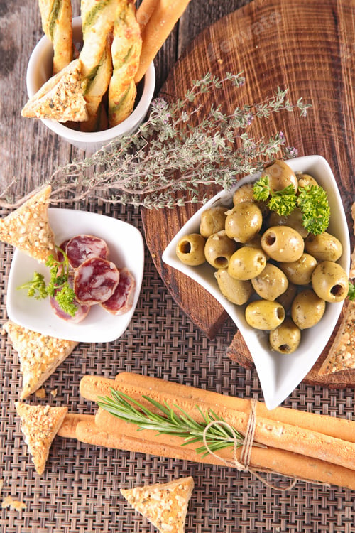 Preview: Cracker Biscuit And Green Olive