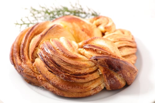 Preview: Cinnamon Roll