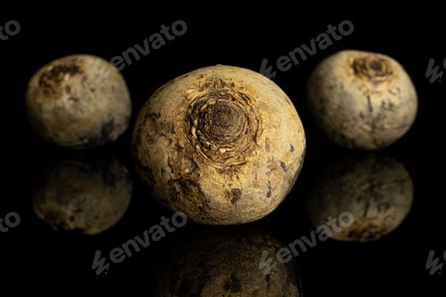 Preview: Group Of Three Whole Raw Red Beetroot Isolated On Black Glass