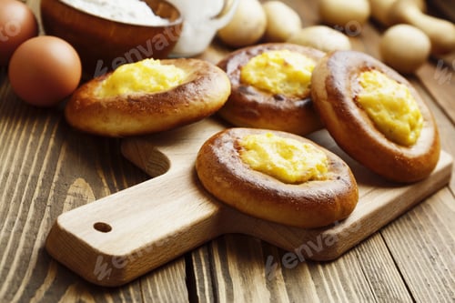 Preview: Shangi- Patties With Cottage Cheese Or Potatoes Russian Pastry
