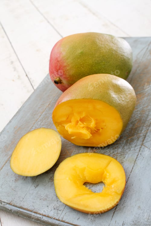 Preview: Preparing Fresh Mango