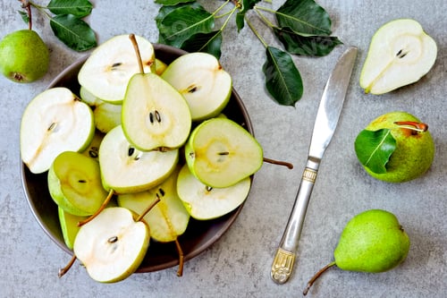 Preview: Fresh Juicy Pears In A Bowl. Halves Of Pears In A Bowl. Fresh Pear Harvest. Preparation Of Pears