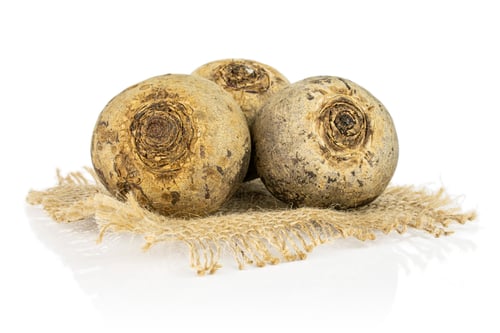 Preview: Group Of Three Whole Raw Red Beetroot On Natural Sackcloth Isolated On White Background