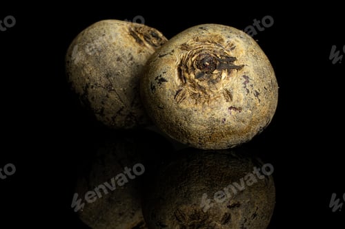 Preview: Group Of Two Whole Raw Red Beetroot Isolated On Black Glass
