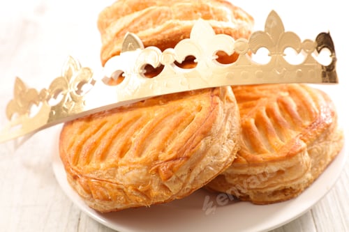 Preview: Epiphany Cake And Crown