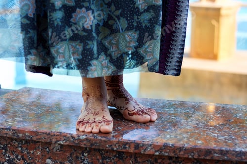 Preview: Feet Are Painted Mehendi. Indian Tattoo Legs Artwork