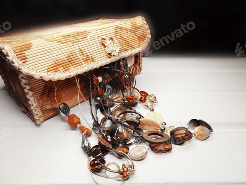 Preview: Jewelry Background Fashion Beads Necklace With Bright Crystals
