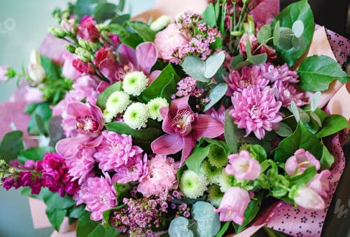 Preview: Nice Bouquet In The Hands