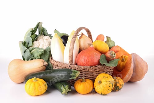Preview: Wicker Basket With Vegetables