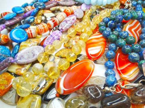 Preview: Jewelry Background Fashion Beads Necklace With Bright Crystals