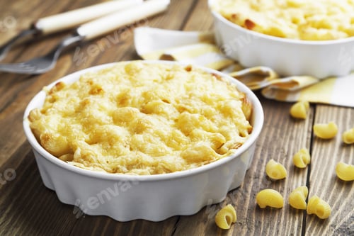 Preview: Pasta Baked With Cheese In A Ceramic Pot