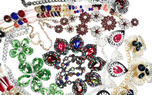 Preview: Jewelry As Fashion Background Necklace With Bright Crystals Set