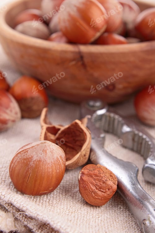 Preview: Hazelnut