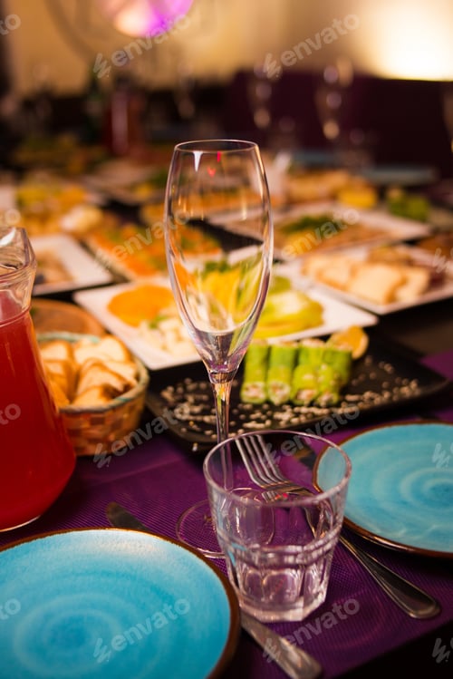 Preview: Empty Glass,Plate With Napkin-Catering Service In Restaurant