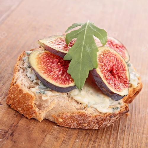Preview: Bread With Cheese And Fig