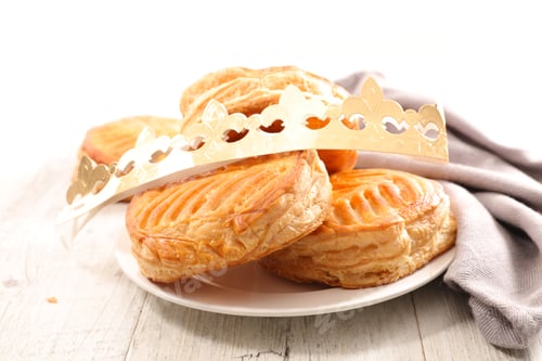 Preview: Epiphany Cake And Crown