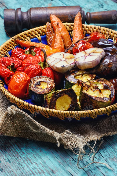 Preview: Oven Baked Peppers,Tomatoes And Eggplant And Carrots