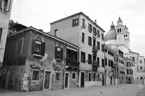 Preview: Pedestrianized Street In The Center Of Venice. Black And White.